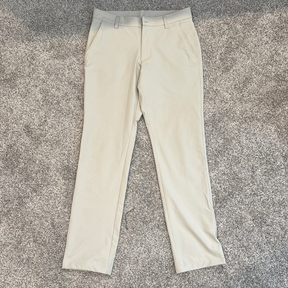 Under Armour Cream Athletic Golf Khaki Straight Leg